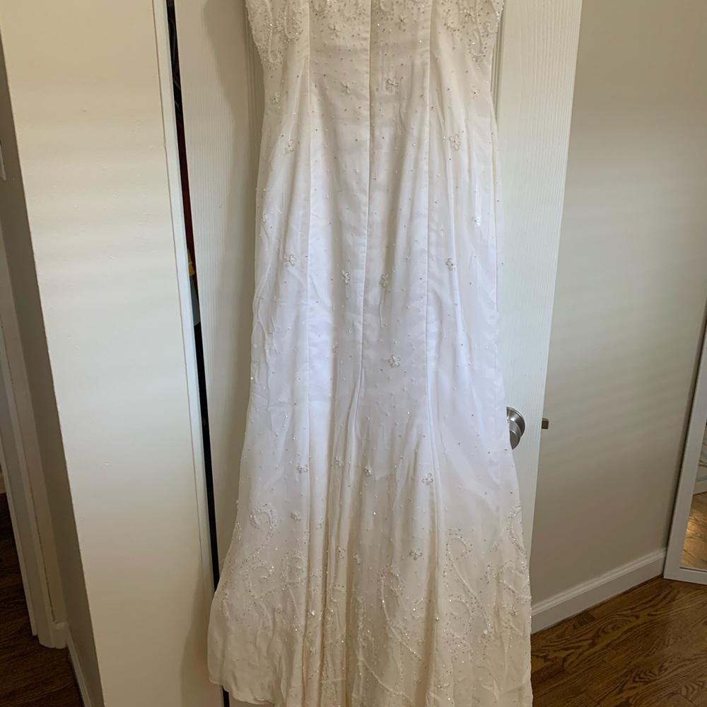 Tiffany Designs Formal Dress - prom or wedding - Picture 4 of 10